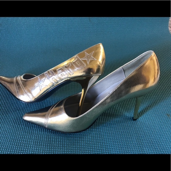 Women’s Highest Heel *HARD* Gold - Picture 3 of 8